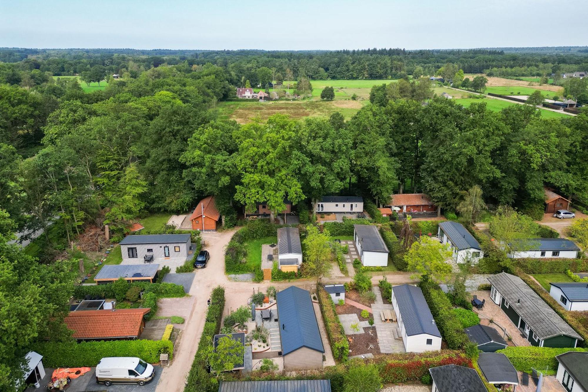 Modern Ingericht Chalet Op Groen Park Op De Veluwe Epe Exterior foto